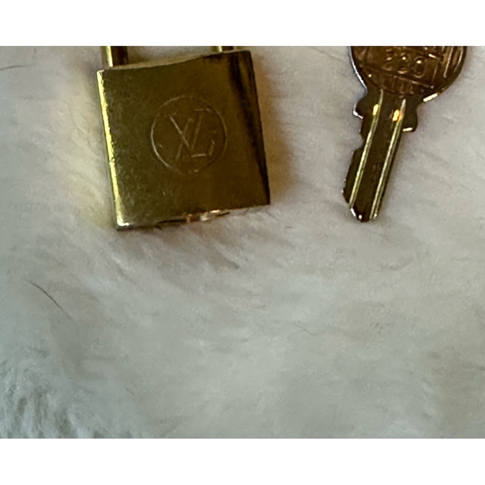 LOUIS VUITTON Brass & Gold Lock & Key #230